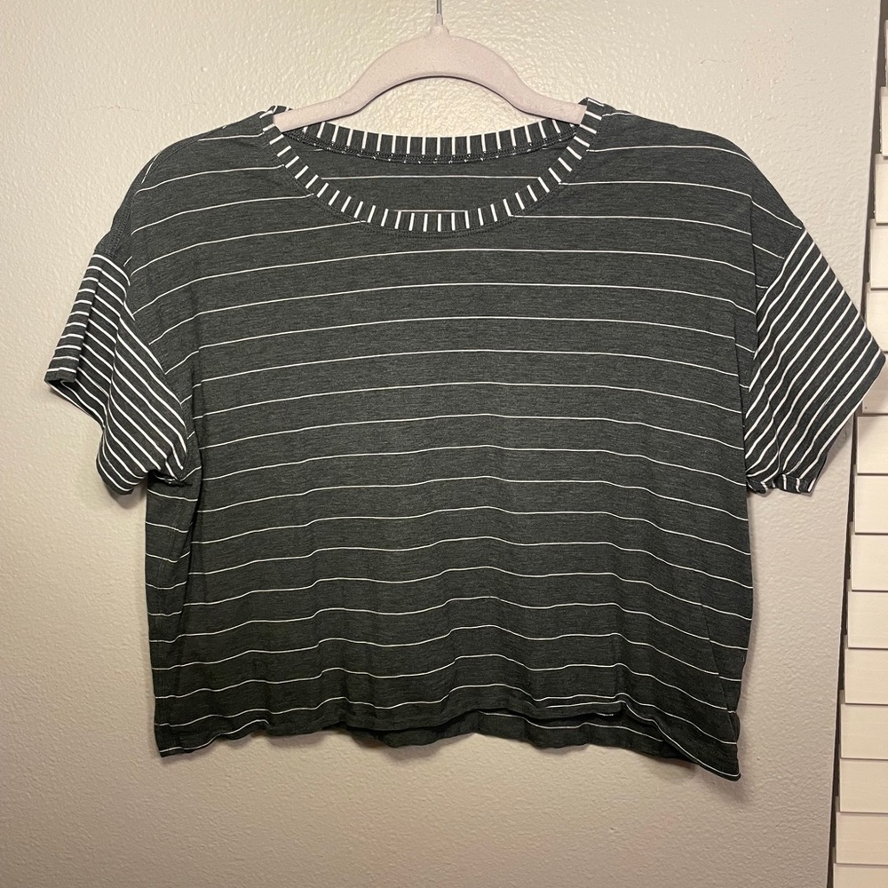 Black and White Lululemon shirt